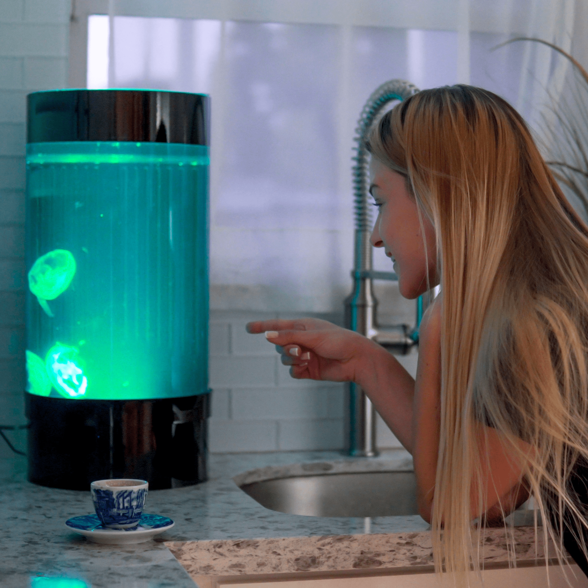 Jelly Cylinder 5 (Black) - 5 Gallon Saltwater Tank (Aquarium only)